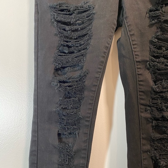 Ripped black jeans - Picture 2 of 4